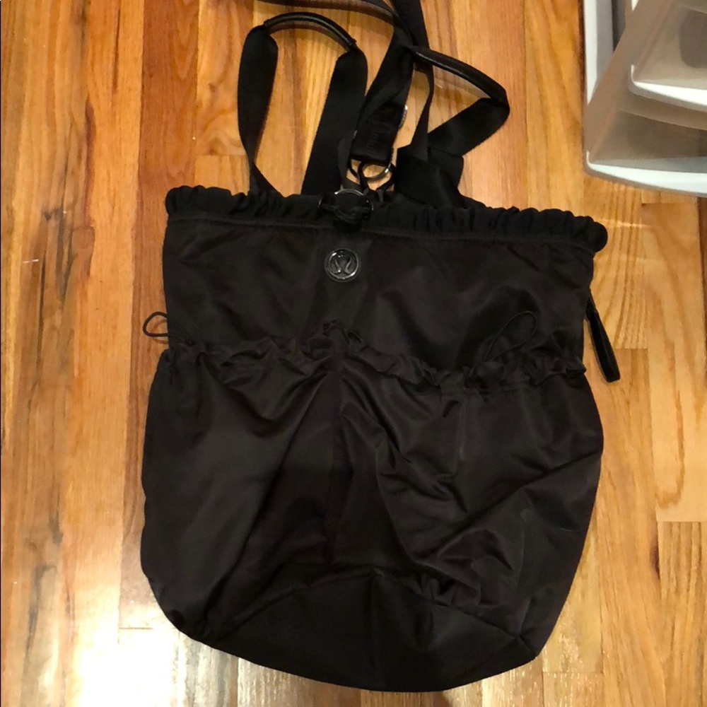Lululemon large bag